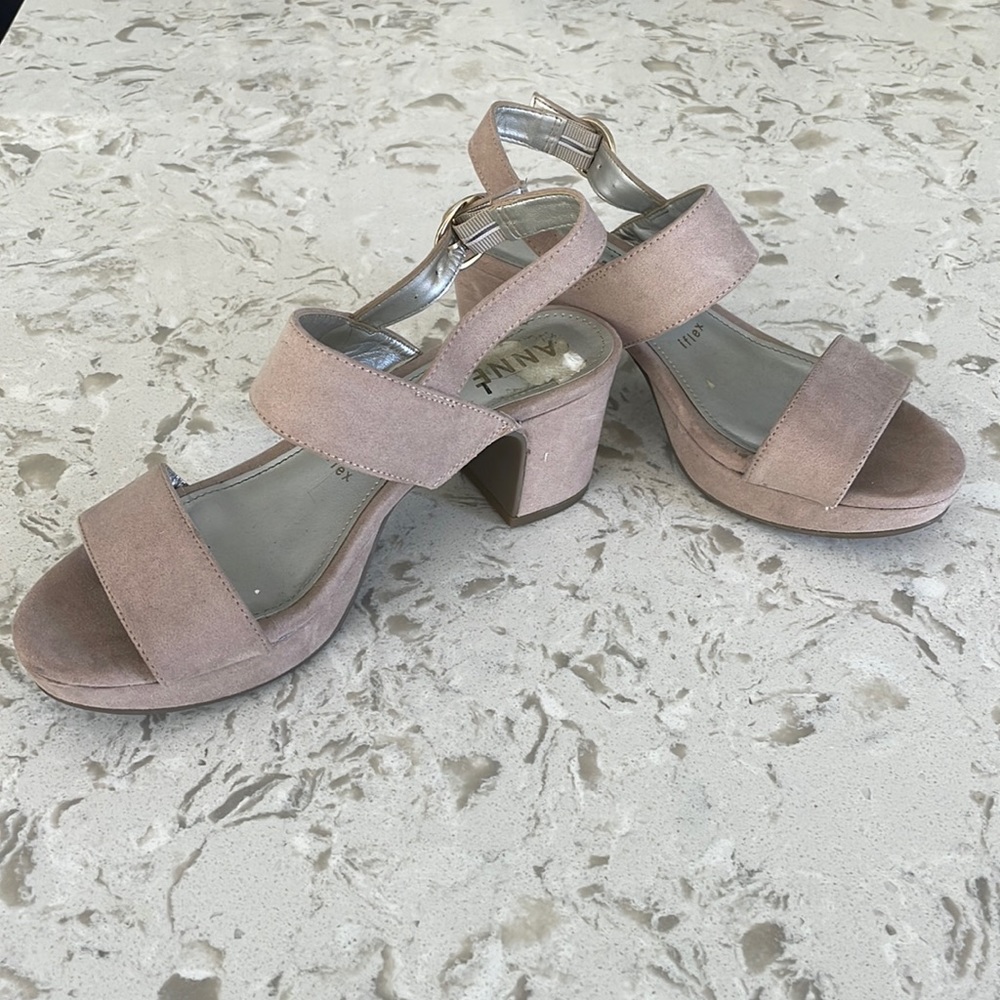 Anne Klein Taupe Heels